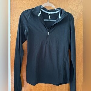 Size S Black Under Armour Quarter Zip